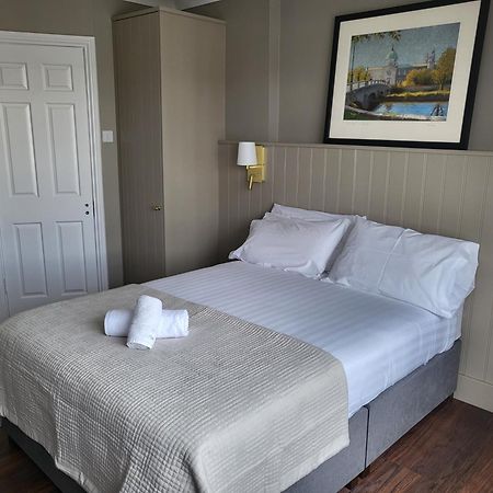Urban Nest Townhouse Bed & Breakfast Galway Bagian luar foto