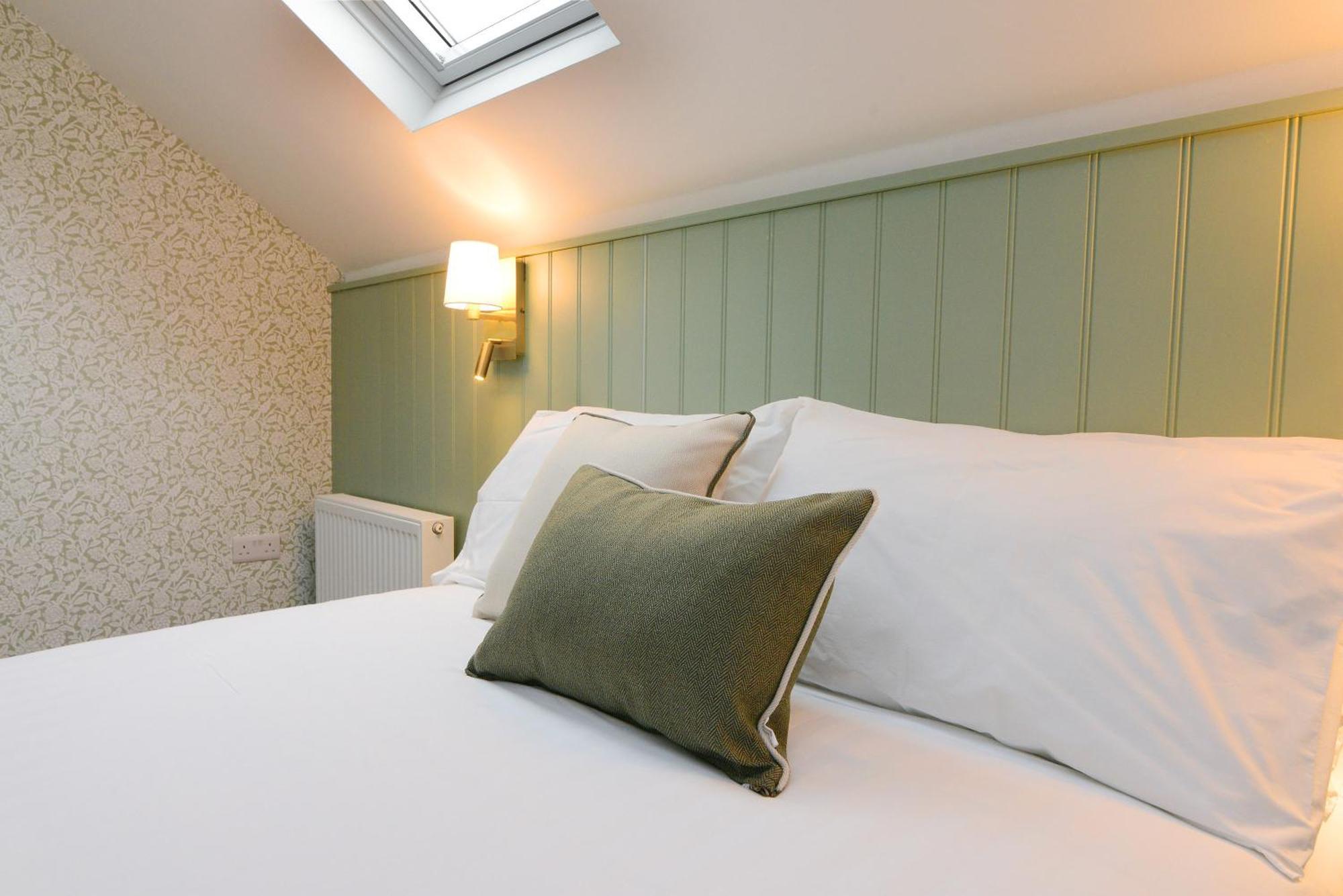 Urban Nest Townhouse Bed & Breakfast Galway Bagian luar foto