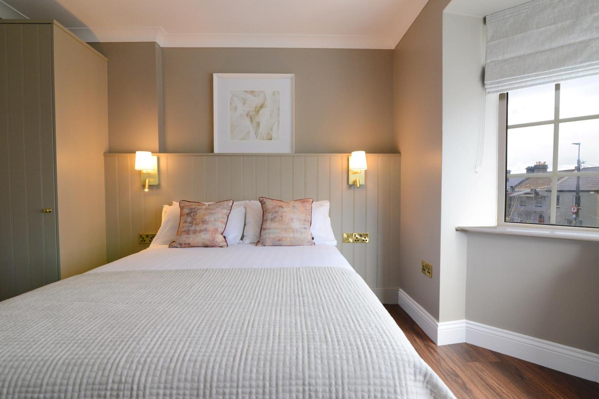Urban Nest Townhouse Bed & Breakfast Galway Bagian luar foto