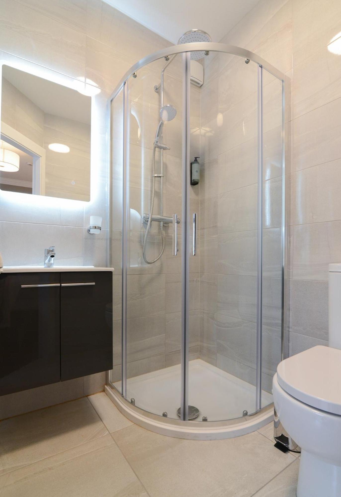 Urban Nest Townhouse Bed & Breakfast Galway Bagian luar foto