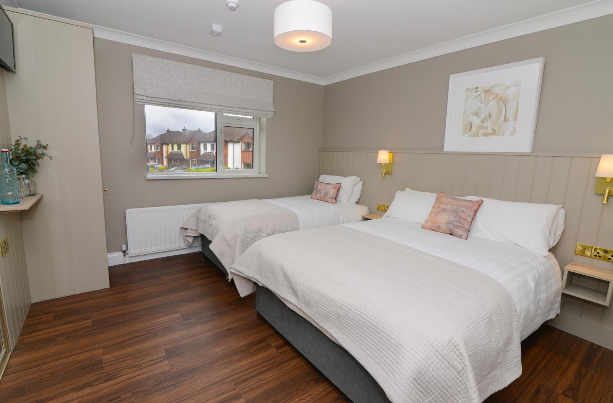 Urban Nest Townhouse Bed & Breakfast Galway Bagian luar foto