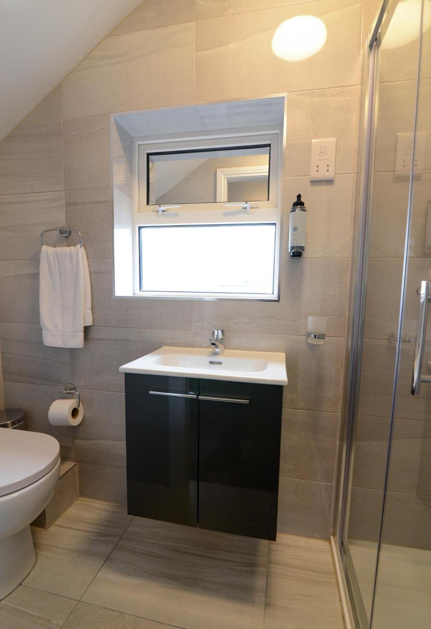 Urban Nest Townhouse Bed & Breakfast Galway Bagian luar foto