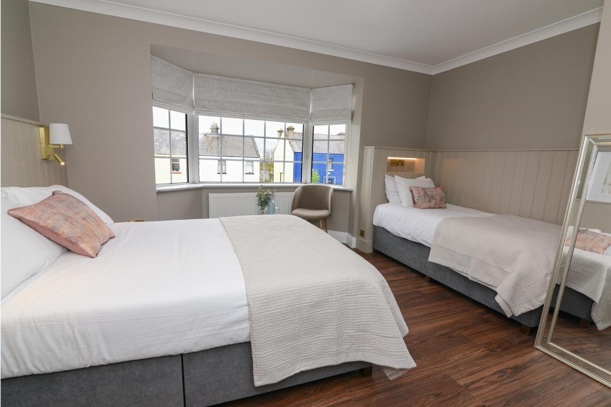 Urban Nest Townhouse Bed & Breakfast Galway Bagian luar foto