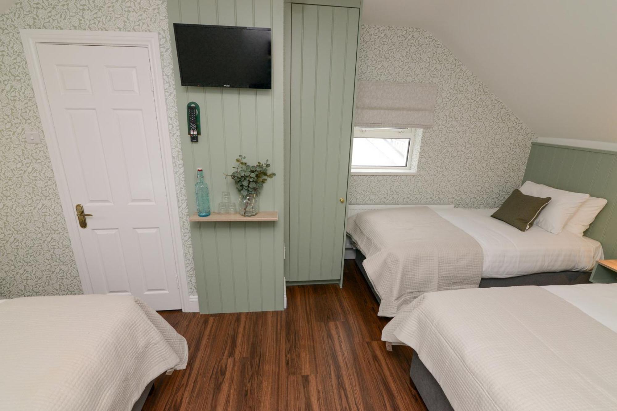 Urban Nest Townhouse Bed & Breakfast Galway Bagian luar foto
