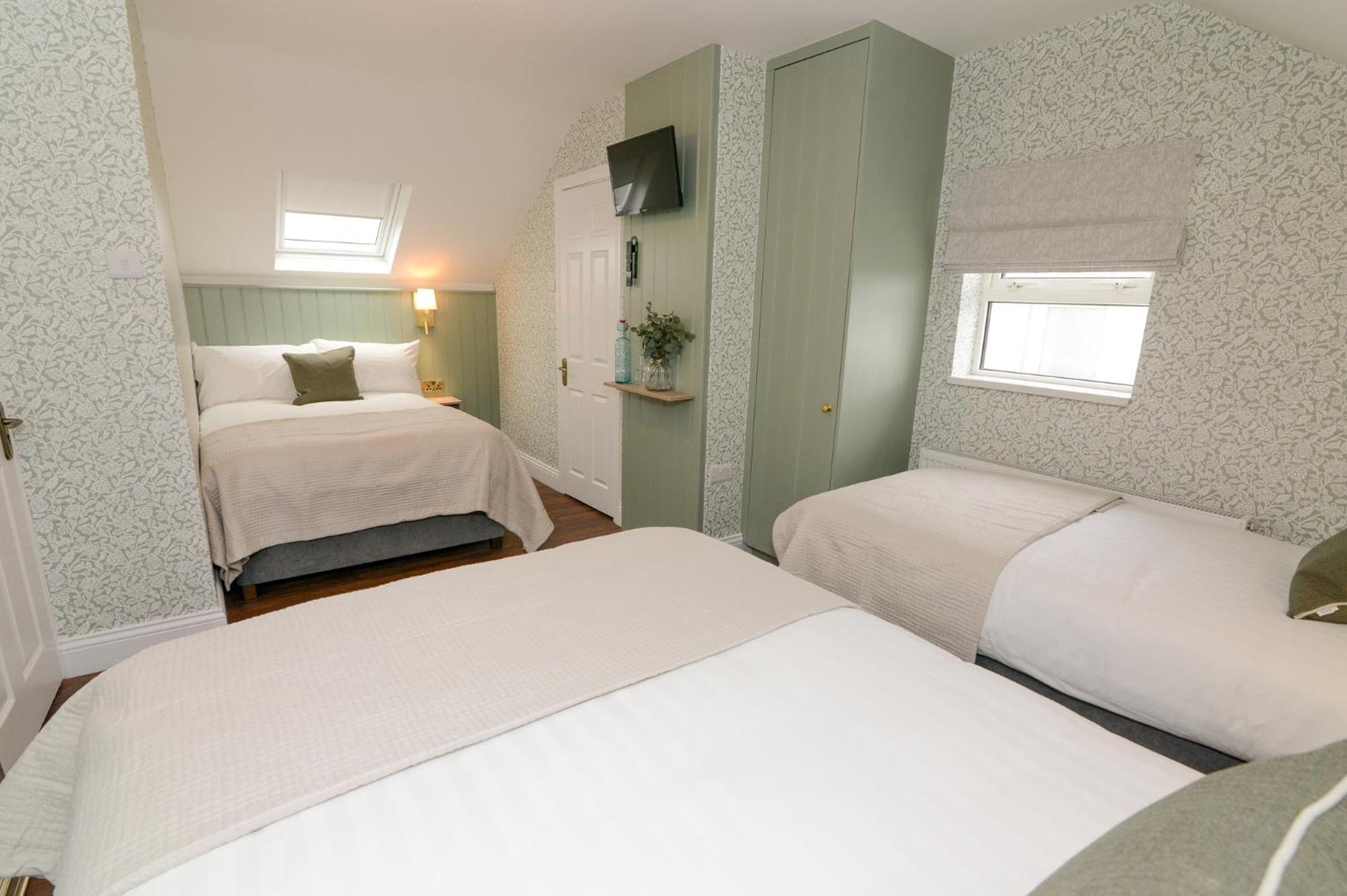 Urban Nest Townhouse Bed & Breakfast Galway Bagian luar foto