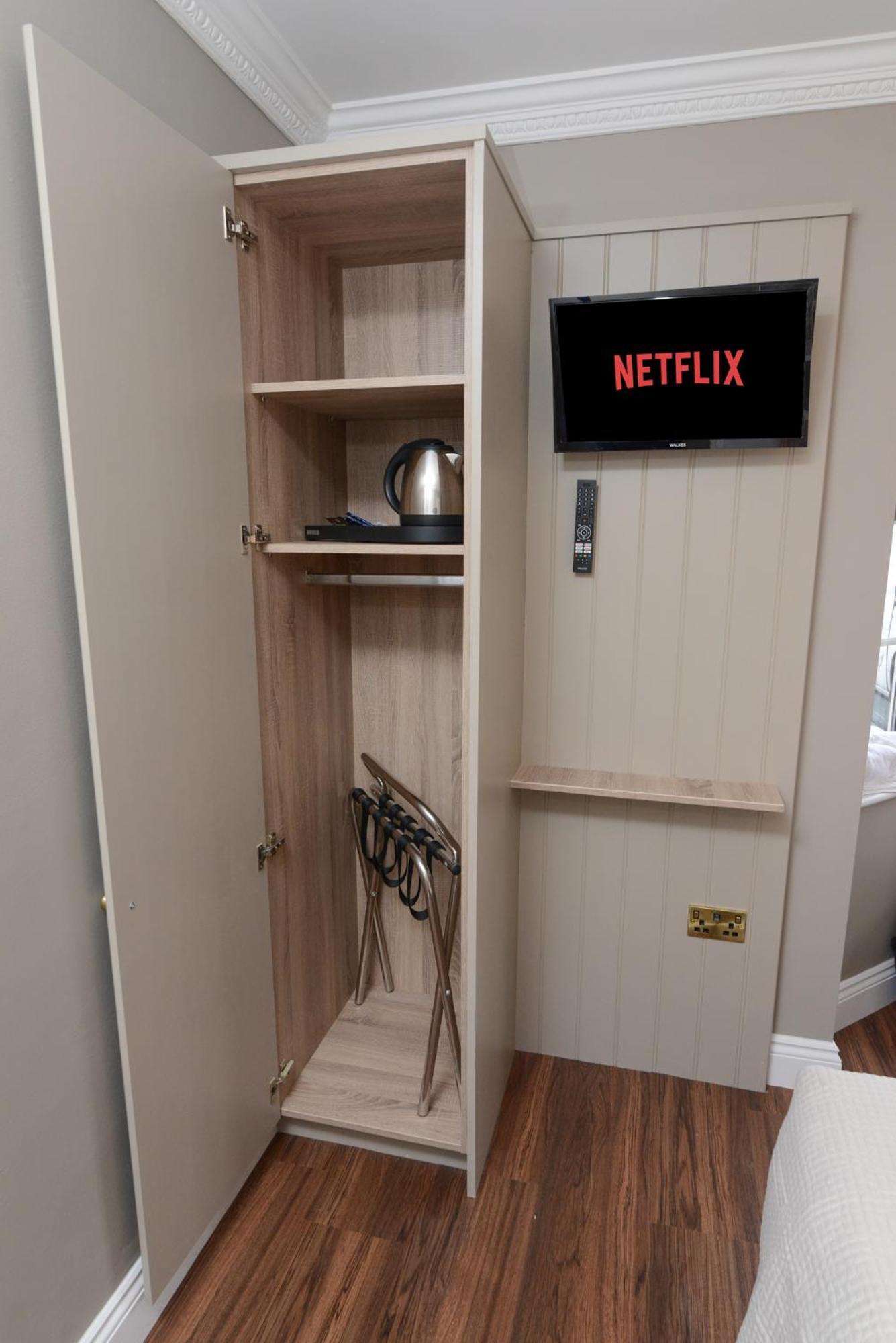 Urban Nest Townhouse Bed & Breakfast Galway Bagian luar foto