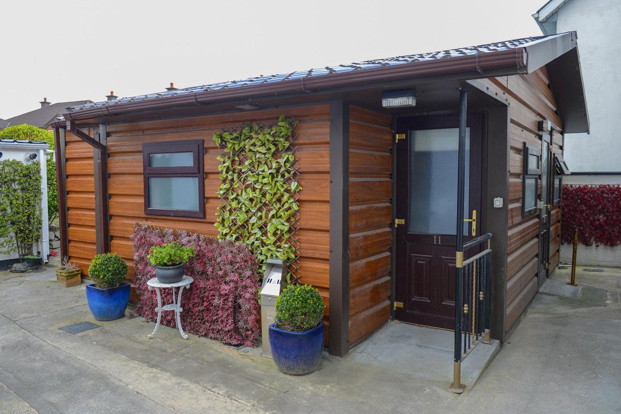 Urban Nest Townhouse Bed & Breakfast Galway Bagian luar foto